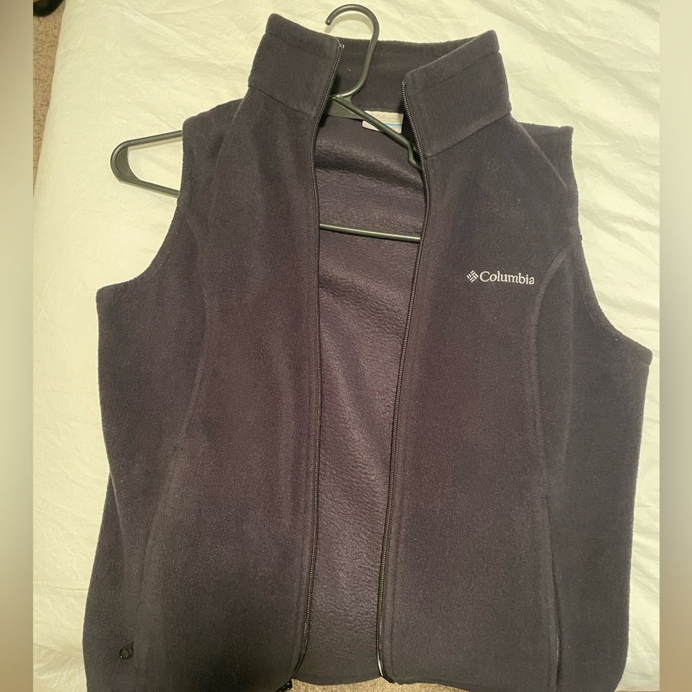 Columbia vest
